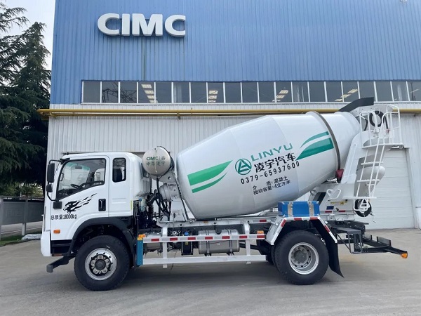 凌宇二橋攪拌車，一車適用多場景，四項(xiàng)核心優(yōu)勢(shì)