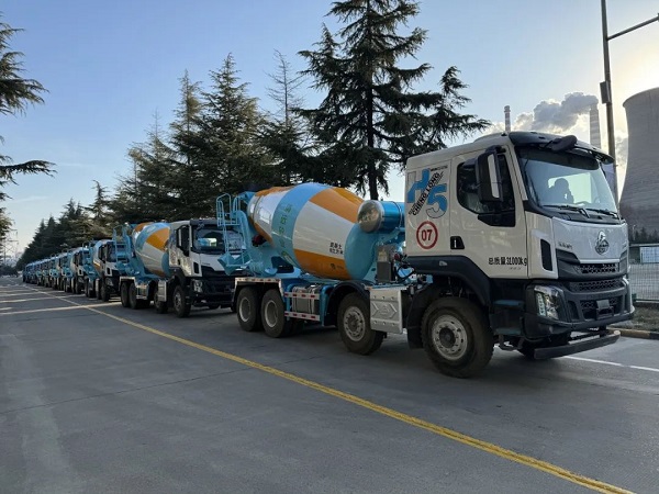 【發車新聞】再出發！年年歲歲常相“拌”，“柿柿如意”攪拌車交付時！