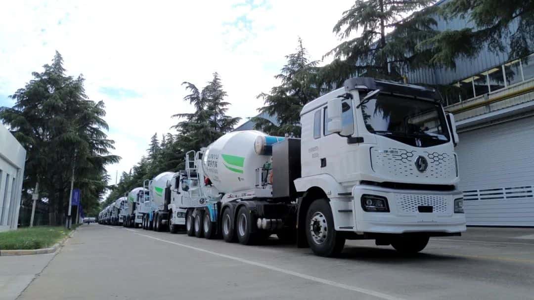 “多拉快跑”利器！中集車輛20臺EV·DTB半掛攪拌車挺進(jìn)大灣區(qū)