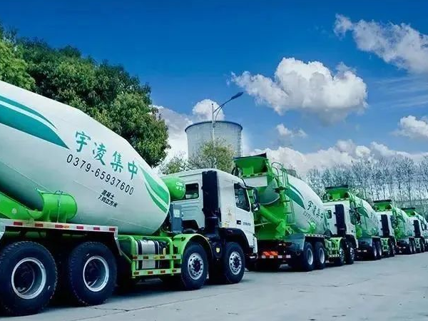 8年老客戶再提車(chē)，10臺(tái)攪拌車(chē)批量交付，客戶：選凌宇我放心！